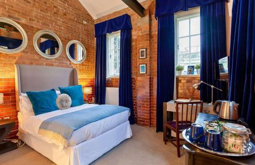 Duclos (Private Ensuite room) at Bicester Heritage - Foto 1