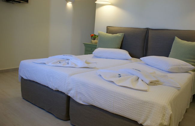 Alkyoni Beach Hotel - Photo 4