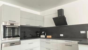 Stilvolle Wohnung mit Blick und Selbst-Check-in - Foto 5