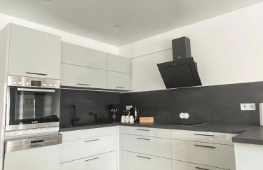 Stilvolle Wohnung mit Blick und Selbst-Check-in - Foto 5