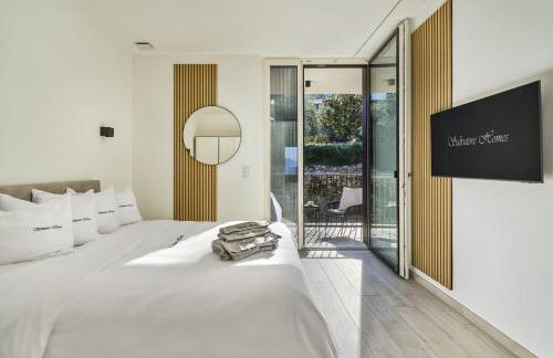 SalvatoreHomes - Luxurious Dreamview Waterfront Apartment in Torri del Benaco with Pool - Casa Azura - a 5 Star Luxury Collection at Lake Garda - Foto 23