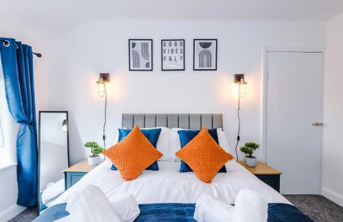 The Acacia Lodge - Beautiful & Modern 3-BR with FREE Parking - Perfect For Business or Work Stays by Parydise Properties - Foto 12