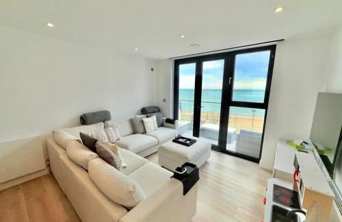 The Lookout-Sea Views-Balcony-Free parking - Foto 6