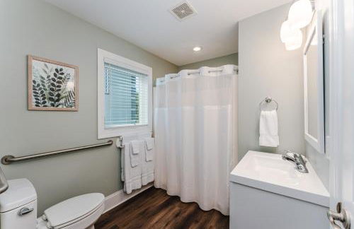 SunScape & SeaScape Beachfront Vacation Home - Foto 25