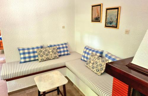 Spacious farmhouse with big yard and fireplace - Foto 24