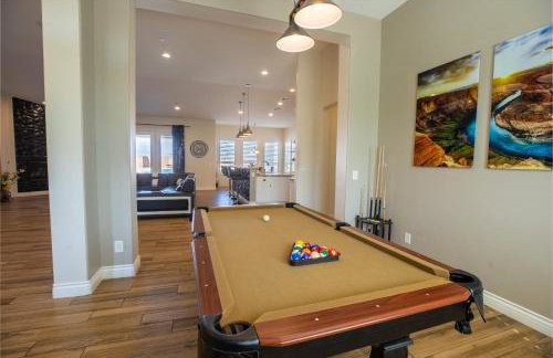 3400 SqFt House W/40Ft Heated Pool/Spa- Strip View - Photo 52