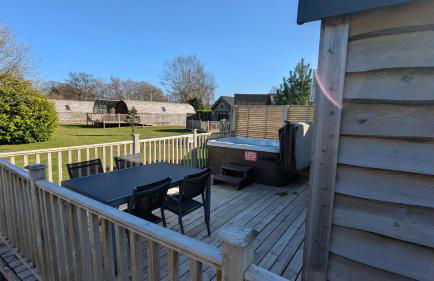 The Dochart Lodge with hot tub Braidhaugh Crieff - Photo 2