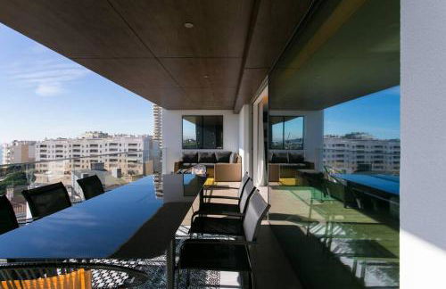 Luxury 4 bedr Flat w/ PANORAMIC Views & Pool!! - Foto 52