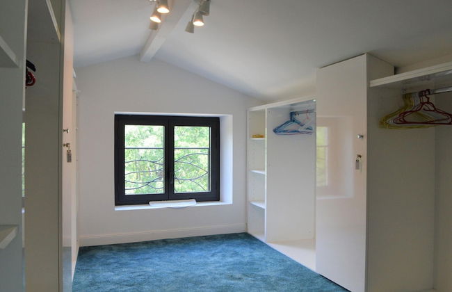 Unique Villa With Private Pool - Photo 2