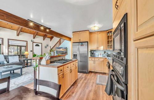 Cozy Kings Beach Vacation Rental with Deck - Foto 8