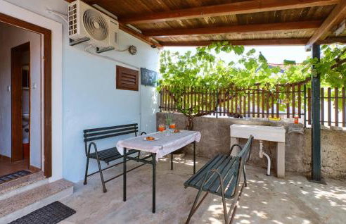 Nice Apartment In Stivan - Foto 8