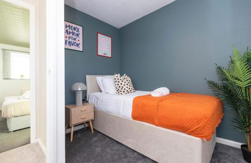 Stylish 3BR Contractor Friendly Long Stays - Photo 13