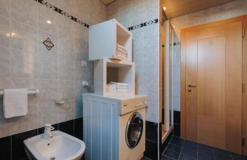 Alpenvilla Large Family Apartment - by Familiaris- Pools 500 meters - Foto 23