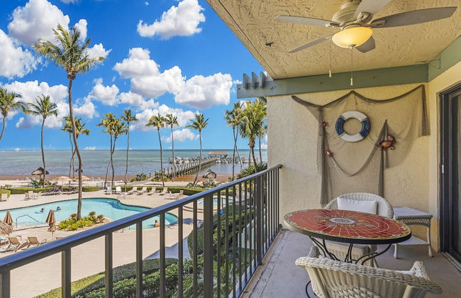 This Condo Is Located In One Of Islamorada's Most Prestigious Condo Complexes. 2 Bedroom Condo by RedAwning - Foto 1
