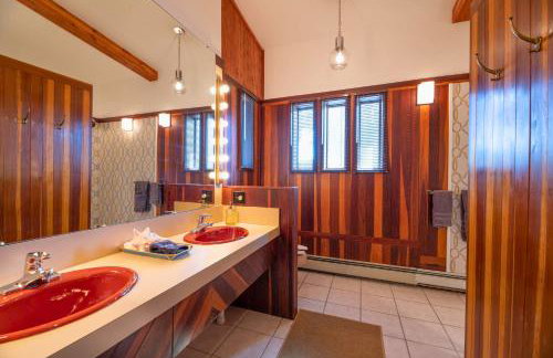 Surf Shack- North Muskegon Oasis - Foto 10