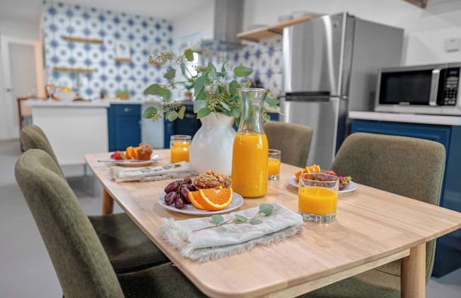 Fable by Avantstay 2 Unique Spaces, w/ Bowling, Hot Tub, Fire Pit, Large Yard - Photo 10