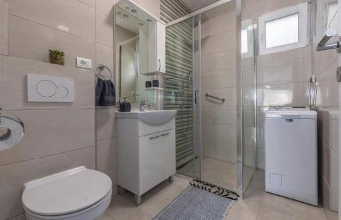 Lovely Home In Srinjine - Photo 26