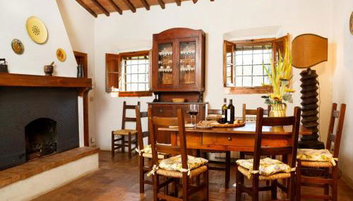 Elegant 2-bedroom Holiday Home in Tuscan - Photo 5