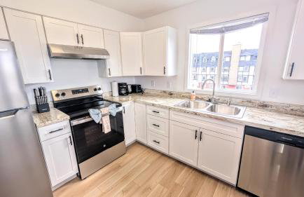 Spacious Downtown 2-bdrm Apartment - Photo 14