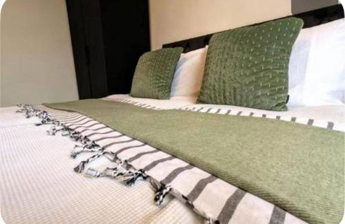 Spacious Bungalow in St Helens, 1-Min Drive to Carr Mill Bridge - Foto 10