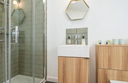 Bright & Airy Countryside Cabin Near Oxford, Perfect Getaway with Scenic Views - Pass the Keys - Foto 6