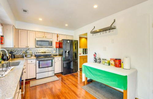 Close to Hospital and Dulles Herndon Townhome - Foto 2