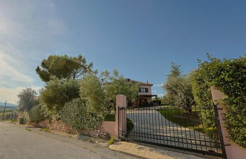 VILLA PEPONI Spacious Traditional Villa with Garden - BBQ & Private Parking - Photo 60