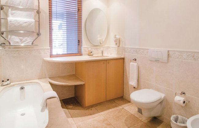 Two Bedroom Apartment - Fully Furnished and Equipped - Photo 7