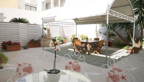 Eden Garden-Historic Big House Near Sea, Gallipoli - Foto 2, Garden