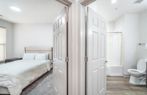 Landing Spectacular 2BD Clubhouse Pool - Foto 18