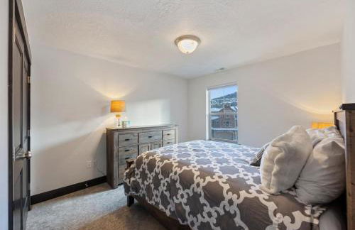 Pvt Hot Tub, Game Rm, Fire Pit, 12 Min Ski and PC - Foto 26