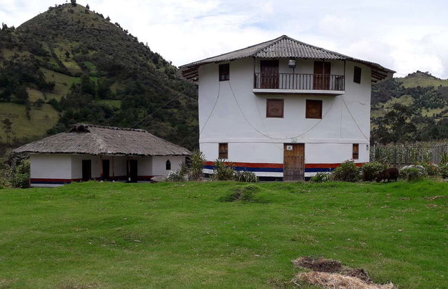 Tour of Local Markets + Trip to an Indigenous Community - Photo 2