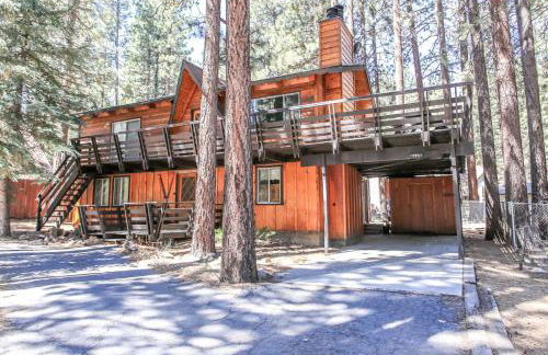 Gallagher's West - Pine surrounded deck and barbecue! Bumper Pool and Wet bar! Darts! - Foto 2