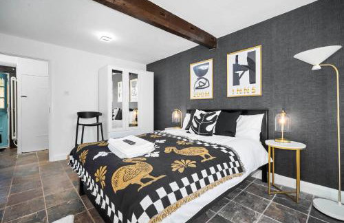 Charming Harvington Cottage - Hot Tub, Pet Friendly, Sleeps 11 - Foto 16