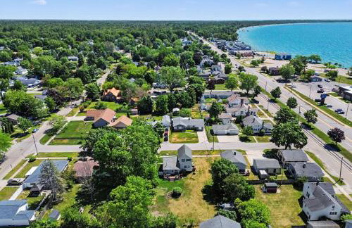 Cozy Downtown Cottage Near Beach and Pier - Foto 35