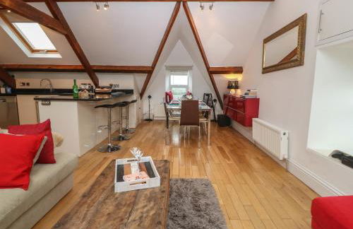 Apartment 2, Gorwel Glas - Photo 4