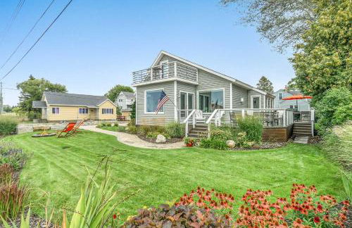 Chic Manistee Cottage Steps to Lake Michigan! - Foto 3