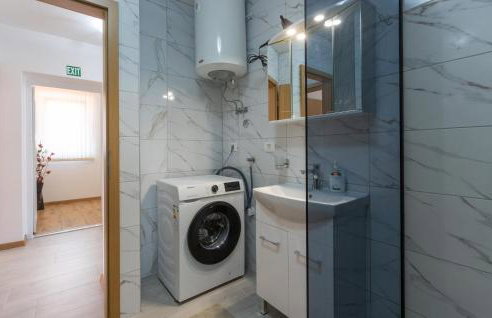 2 Bedroom Gorgeous Apartment In Umag - Foto 21