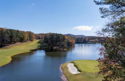 Chicadees Lake Lookout - A wood-burning fireplace, beautiful lake views, king and queen bedrooms, deck dining, and easy access t - Foto 1