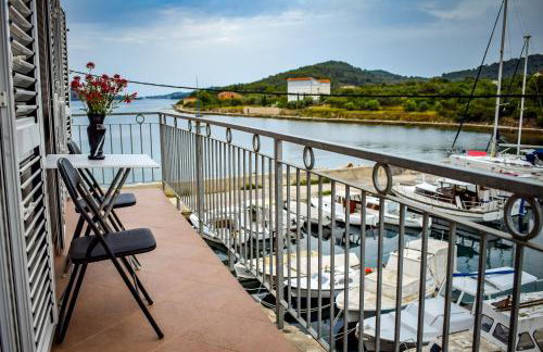 Maslinčica - Foto 1