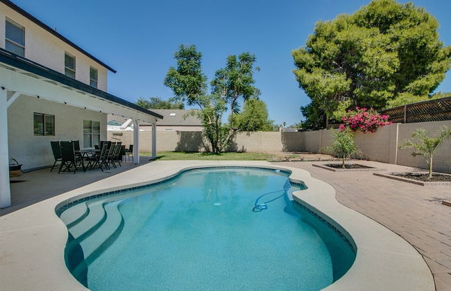 Upgraded 4-bdrm Beautiful Home W/pool! - Foto 31