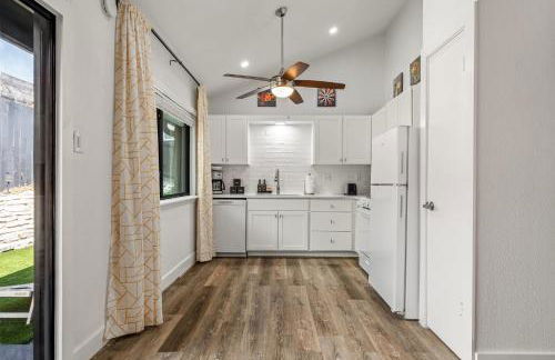 The Orange Door - Unit A - Heated Plunge Pool - Photo 15