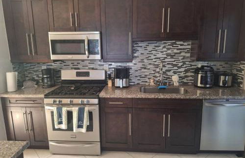 Heated Pool Private Duplex House, BBQ, Parking, WiFi - Foto 57