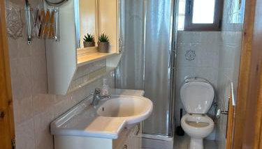 Bratis House 2 - Foto 3, Shower