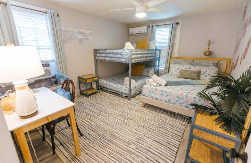 Coastal Escape, Steps to Beach, Fire Pit - Foto 40