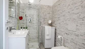 tHE Milanese Glow - Bocconi Prada IEO Area - Foto 5, towels, Shower