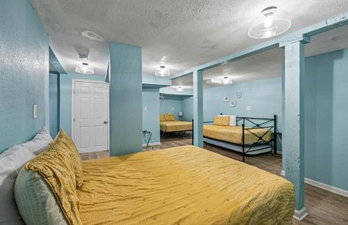 Historic Anchor at M Sleeps 7 Outdoor Shower Mins to Beach & Moody Gardens - Foto 4