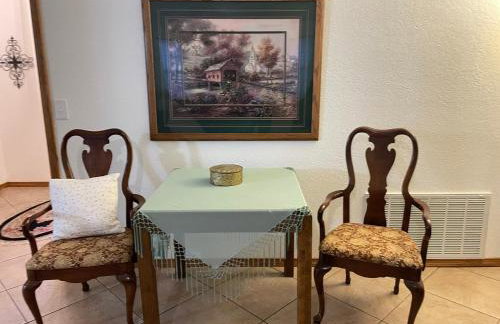 Cozy house centrally located close to everything in NWA - Foto 16