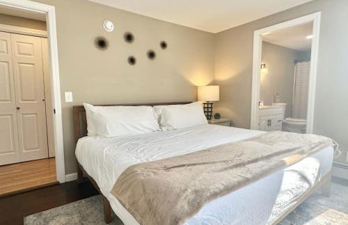 2BR Condo with Ocean Views in Downtown SW Harbor "Seaglass" - Foto 28