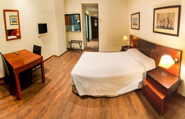 Hotel Apartamento Martín Alonso Pinzón - Photo 13